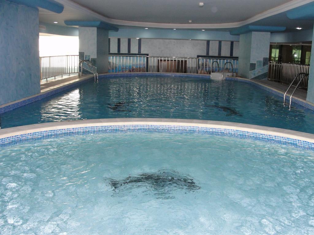 Al Bustan Tower Hotel Suites Sharjah Eksteriør billede