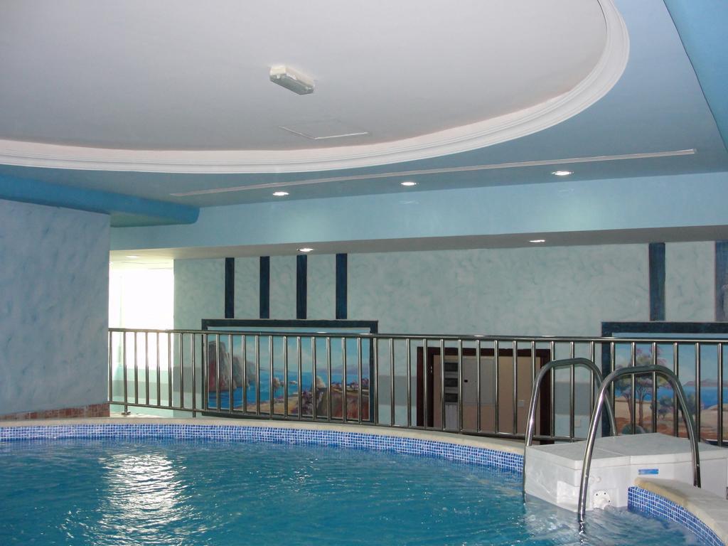 Al Bustan Tower Hotel Suites Sharjah Eksteriør billede