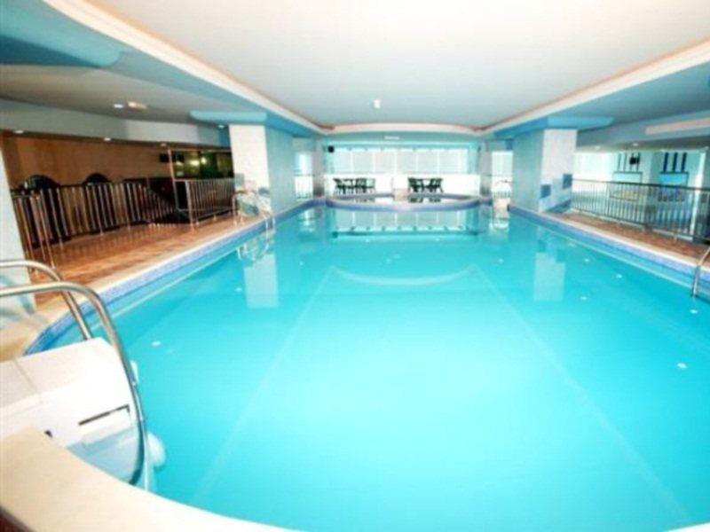 Al Bustan Tower Hotel Suites Sharjah Eksteriør billede